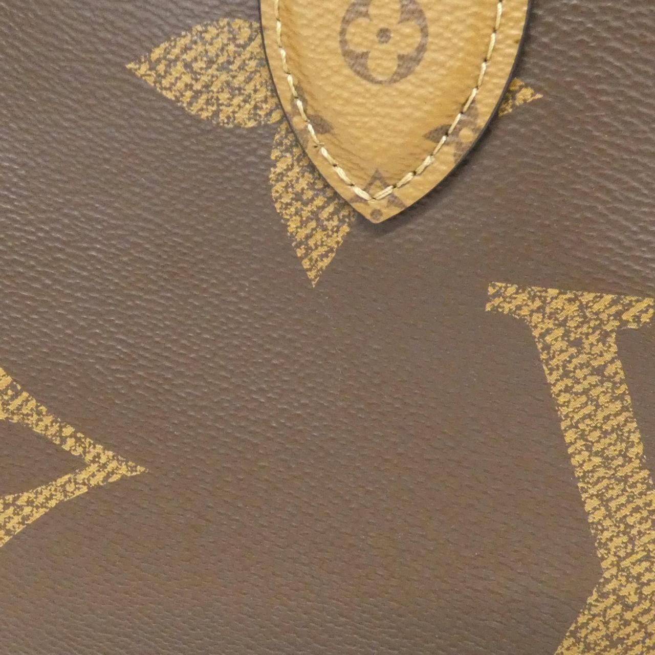 Louis Vuitton Louis Vuitton Louis Vuitton Onthego Monogram Giant Tote Bag Textile Tote Bag M45039 DUTY FREE for USA Size ONE SIZE - 4 Thumbnail