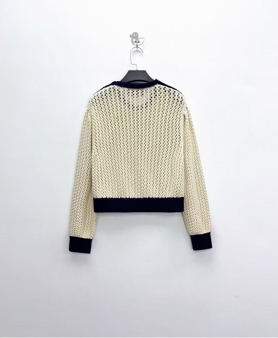 Gucci Gucci White Openwork Gold Buckle Knit Sweater Size US M / EU 48-50 / 2 - 2 Thumbnail