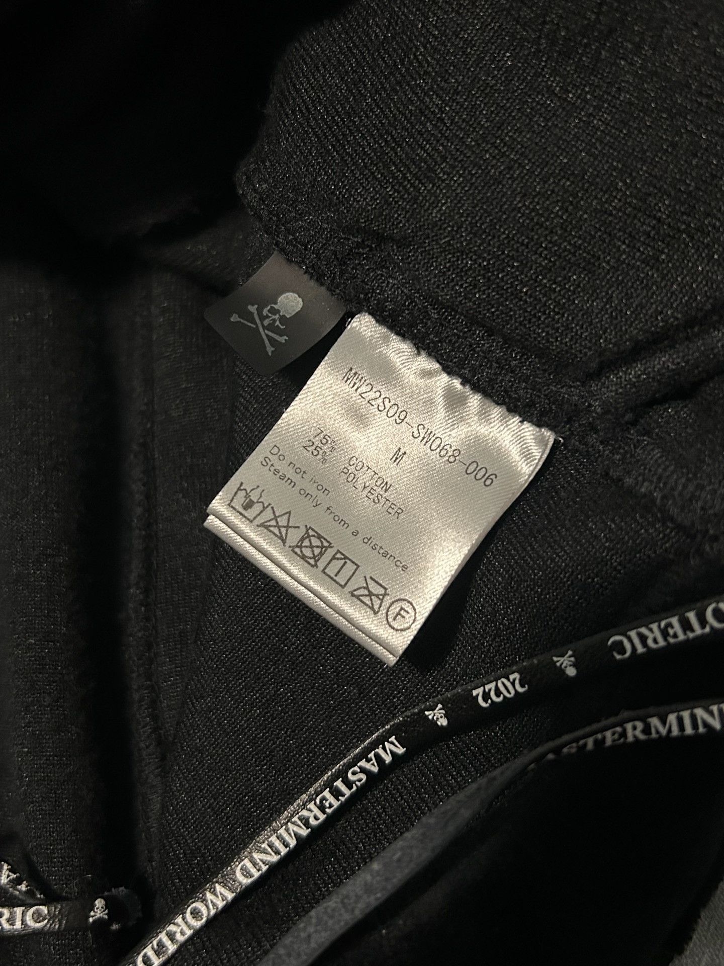 Mastermind World mastermind world MMW2022 velvet skull sweatshirt Size US M / EU 48-50 / 2 - 7 Thumbnail