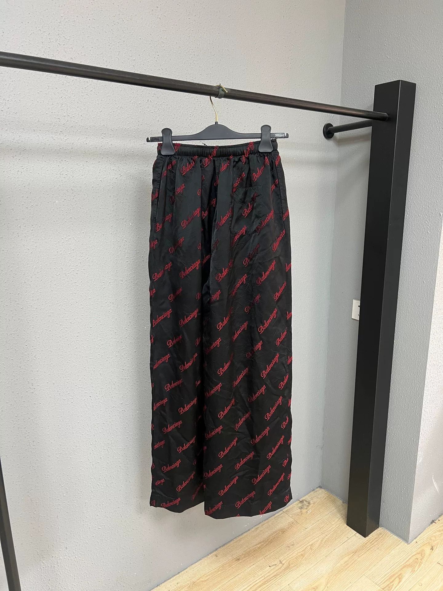 Balenciaga Balenciaga Logo Print Casual Pants Size US 34 / EU 50 - 2 Thumbnail