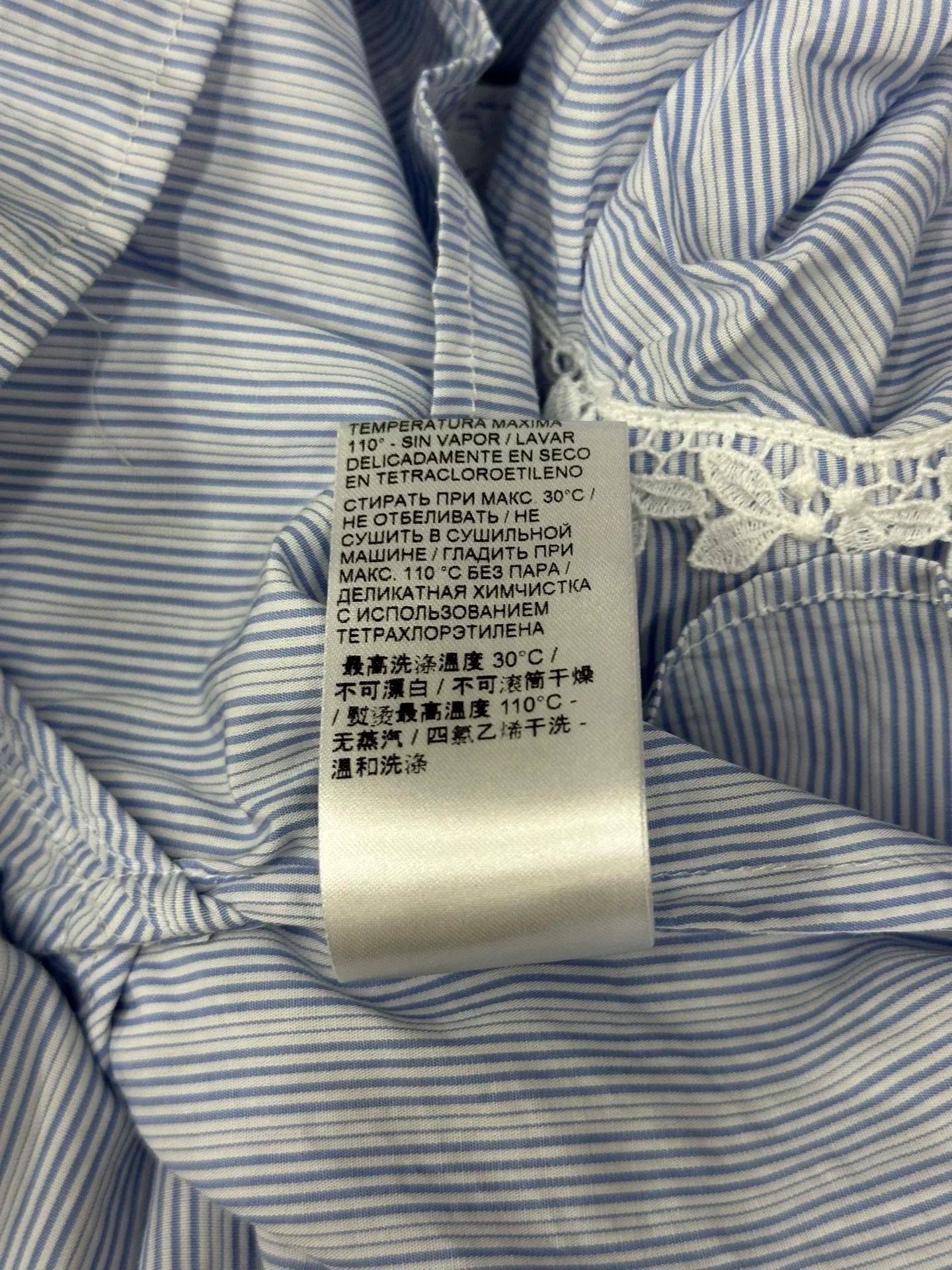 Ermanno Scervino Ermanno Scervino Blue Striped Floral Embroidery Shirt Size S / US 4 / IT 40 - 7 Thumbnail