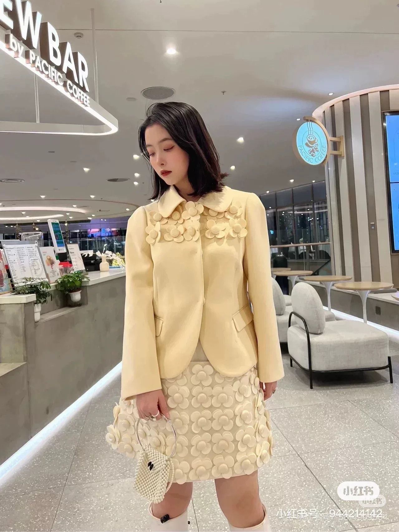 DEN IM by SIKI IM Shushu/tong Yellow Flower Blazer Size M / US 6-8 / IT 42-44 - 7 Thumbnail
