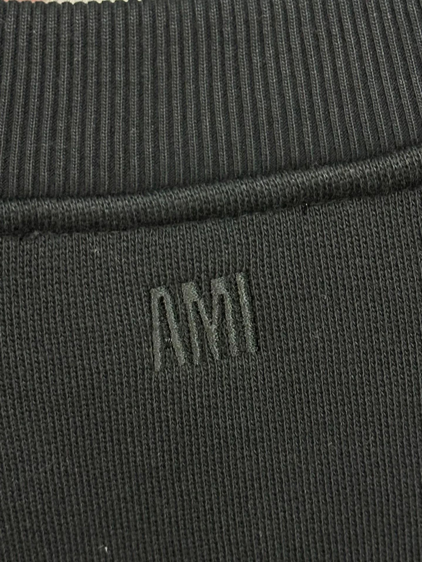 AMI Ami Black Heart Letter Long-Sleeve Sweatshirt Size US M / EU 48-50 / 2 - 3 Thumbnail