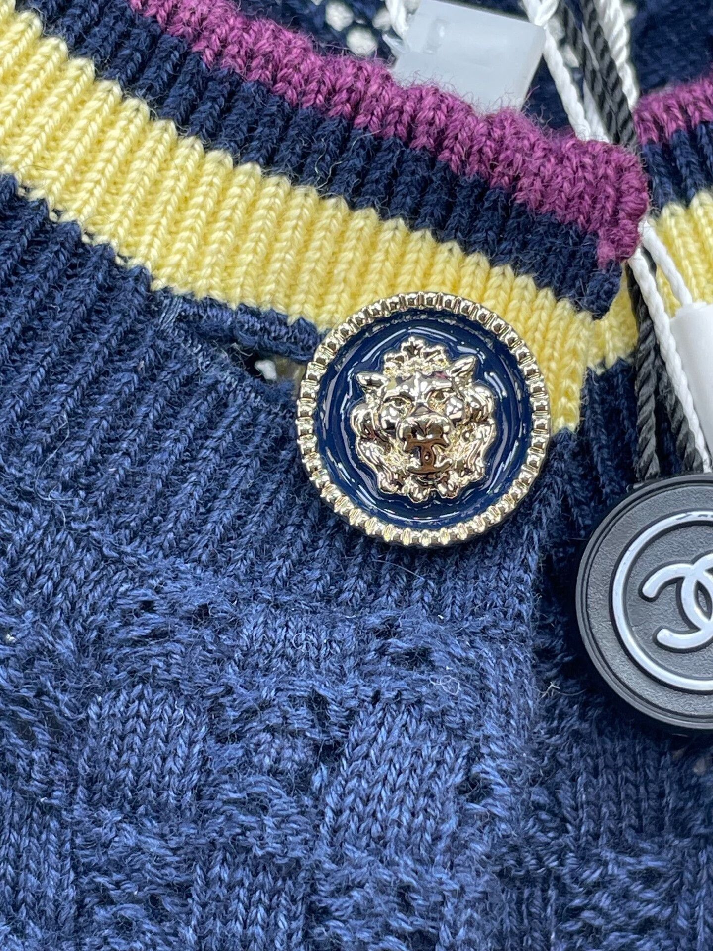 Chanel Chanel 26C Navy Openwork Knit Cardigan Size S / US 4 / IT 40 - 5 Thumbnail