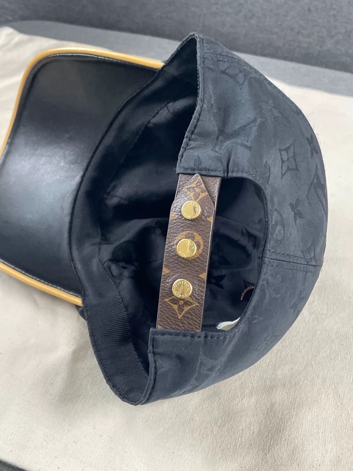 Louis Vuitton Louis Vuitton Monogram Leather Baseball Cap Size ONE SIZE - 3 Thumbnail