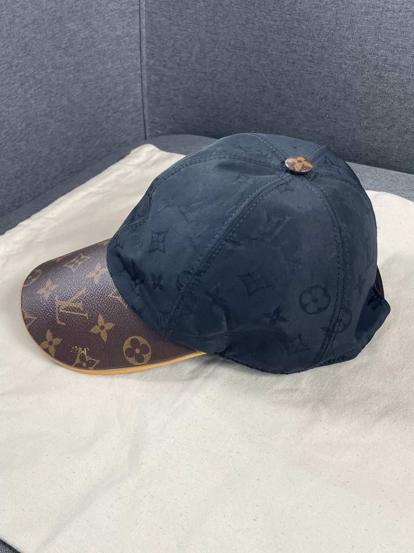 Louis Vuitton Louis Vuitton Monogram Leather Baseball Cap Size ONE SIZE - 2 Thumbnail
