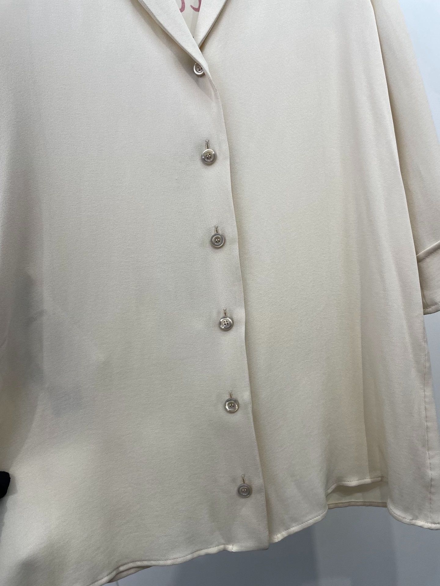 Gucci Gucci Printed Letter Loose Shirt Size S / US 4 / IT 40 - 4 Thumbnail
