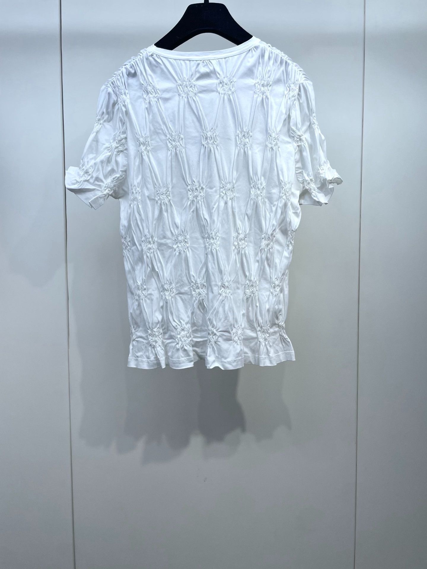 Chanel Chanel White Pleated Logo Short Sleeve Size S / US 4 / IT 40 - 2 Thumbnail