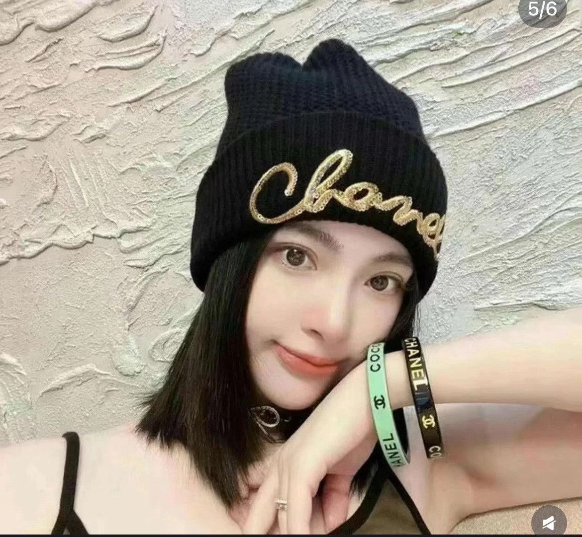 Chanel Chanel 22A Black Gold Sequin Logo Beanie Size ONE SIZE - 8 Thumbnail