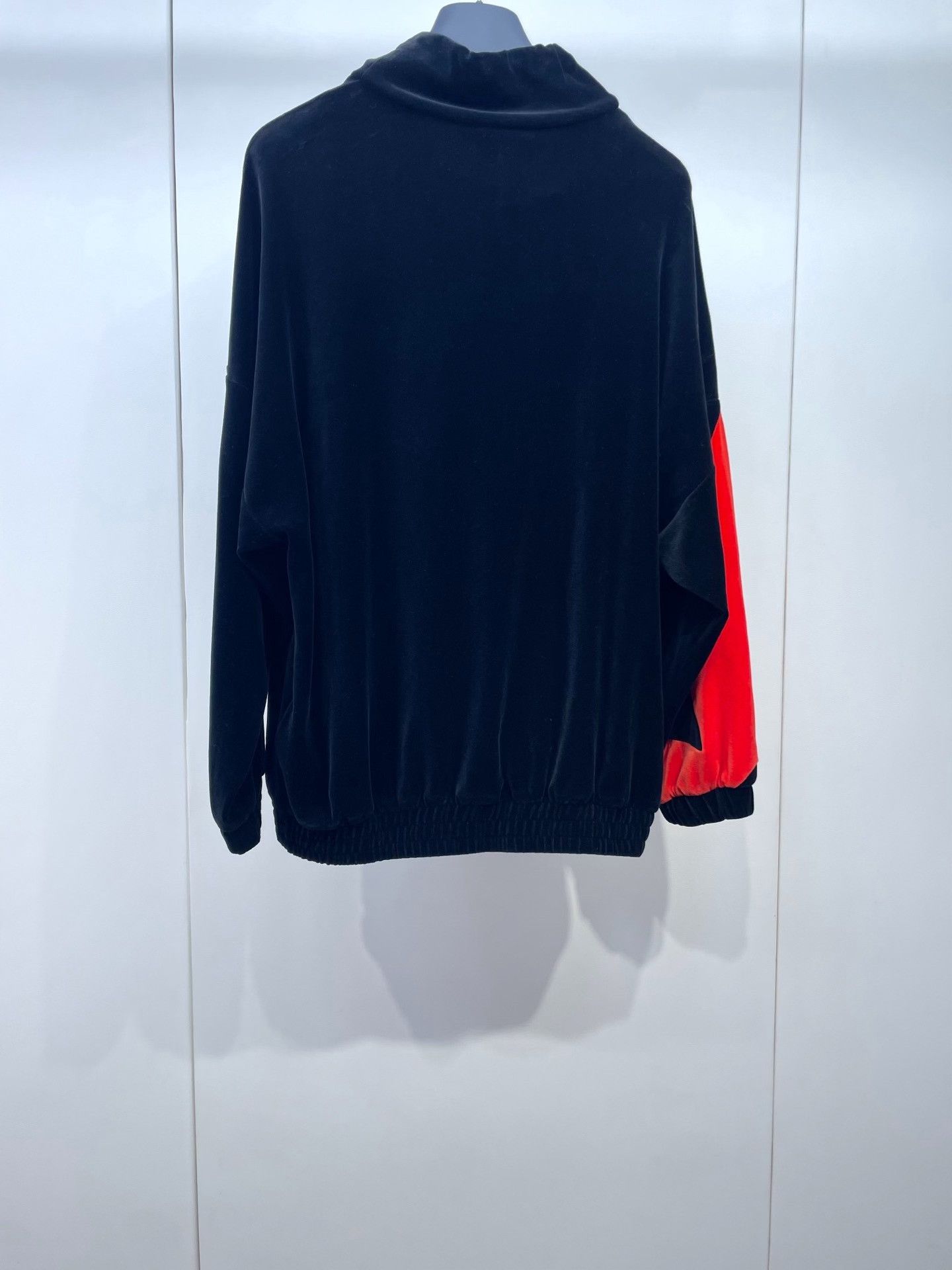 Louis Vuitton Louis Vuitton 25 Velvet Top Size S / US 4 / IT 40 - 2 Thumbnail