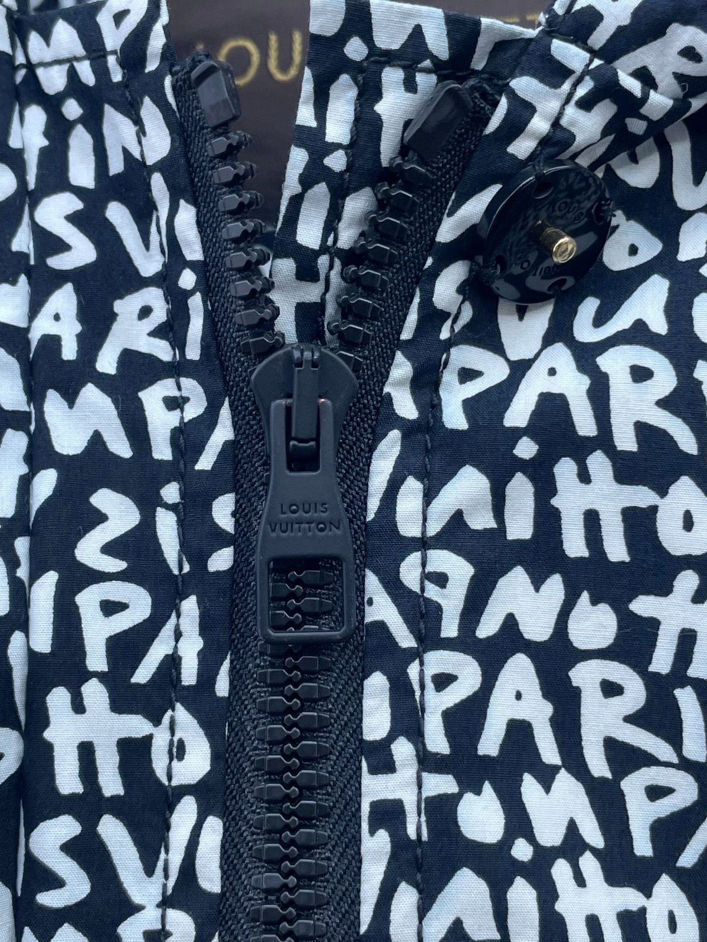 Louis Vuitton Louis Vuitton Black White Letter Hooded Trench Size XS / US 0-2 / IT 36-38 - 3 Thumbnail