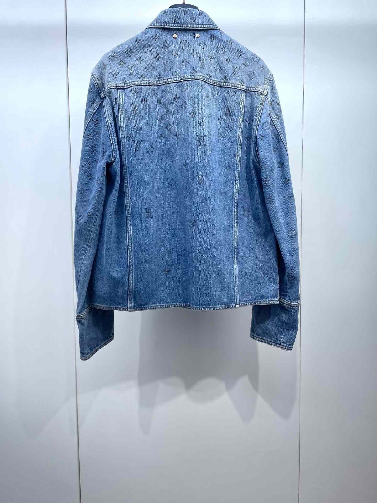 Louis Vuitton LV Gradient Print Denim Jacket Size US M / EU 48-50 / 2 - 2 Thumbnail