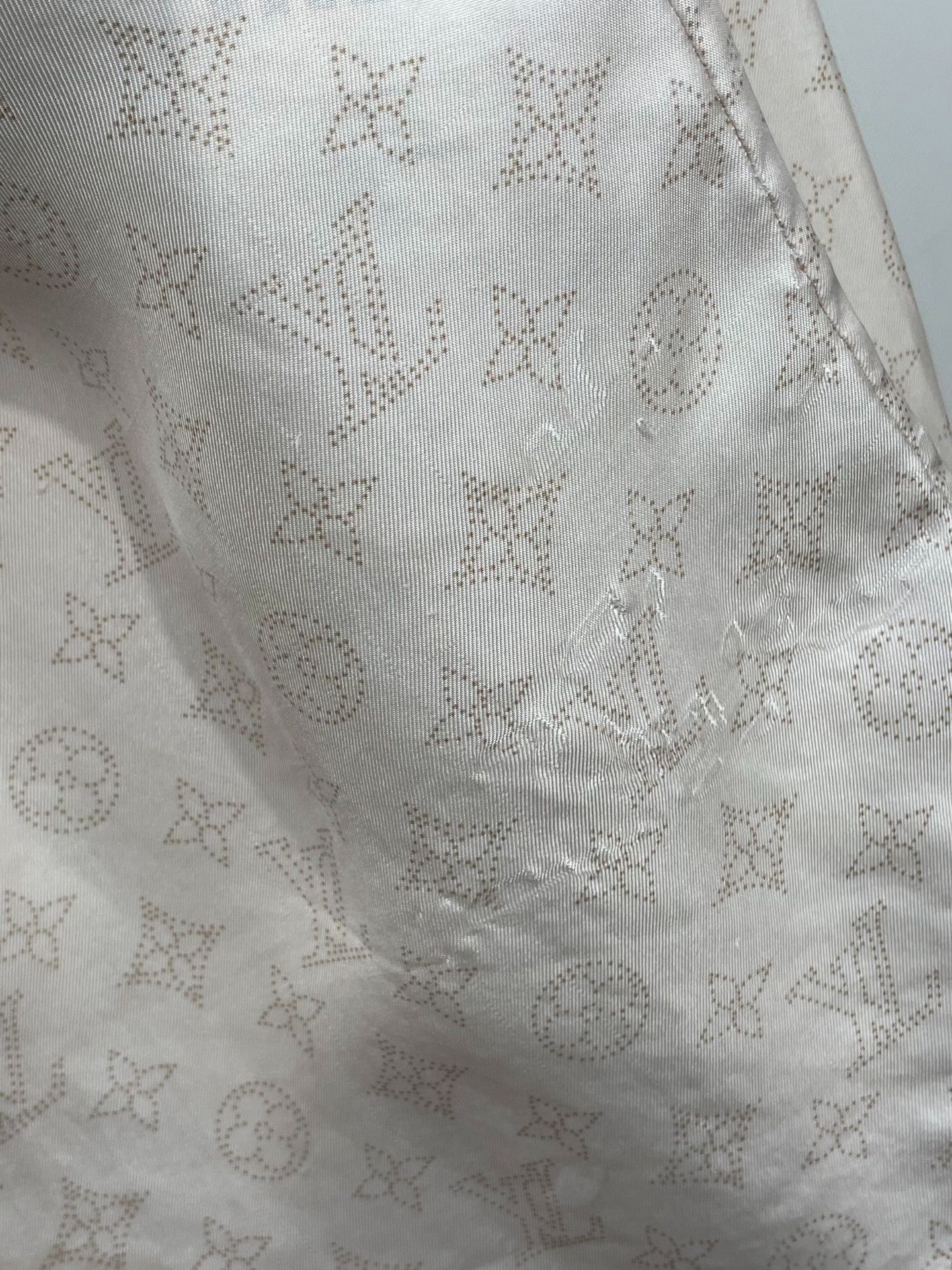 Louis Vuitton Louis Vuitton Classic Monogram Silk Shirt Size XS / US 0-2 / IT 36-38 - 6 Thumbnail