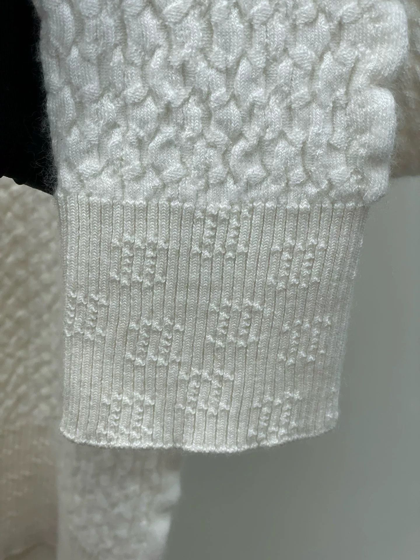 Chanel Chanel 23A Knit Cashmere Sweater Size S / US 4 / IT 40 - 5 Thumbnail