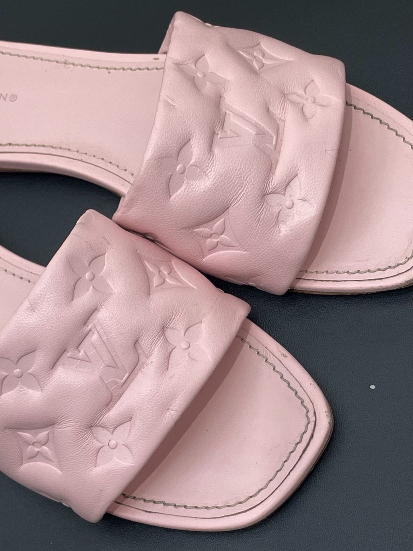 Louis Vuitton Louis Vuitton Pink Slippers Size US 7 / IT 37 - 6 Thumbnail