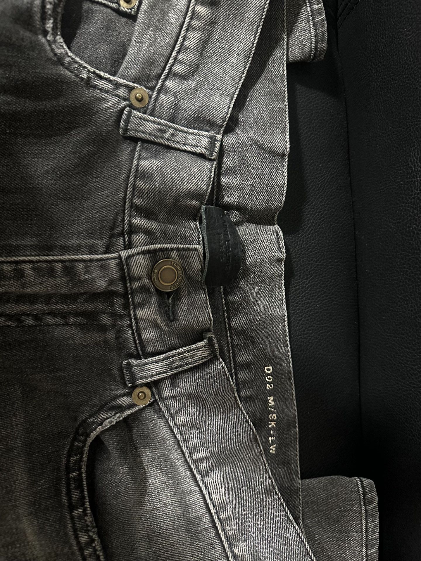 Saint Laurent Paris Saint Laurent 19FW Charcoal Washed Jeans Size US 30 / EU 46 - 3 Thumbnail