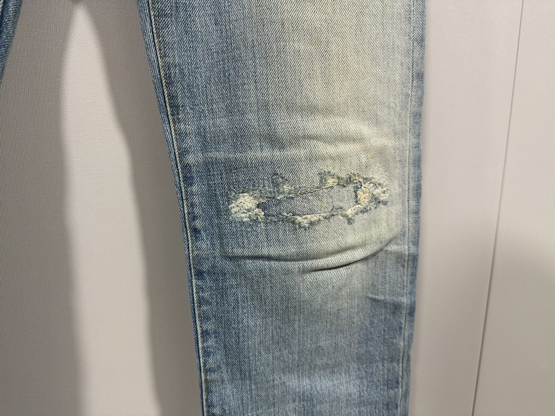 Hedi Slimane Saint Laurent Light Blue Distressed Jeans Size US 29 - 4 Thumbnail