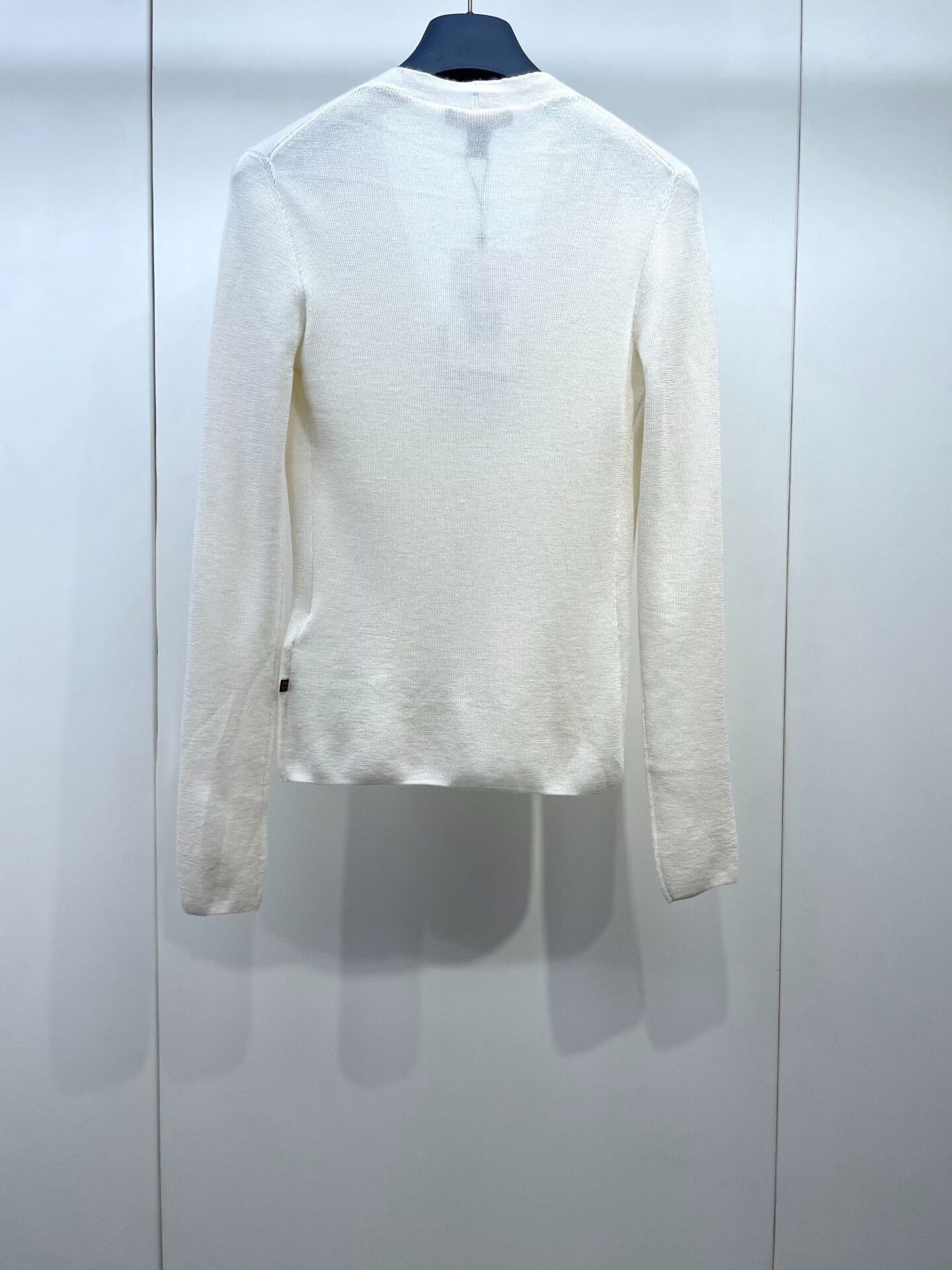 Louis Vuitton Louis Vuitton 24 Cashmere Cardigan Size S / US 4 / IT 40 - 2 Thumbnail