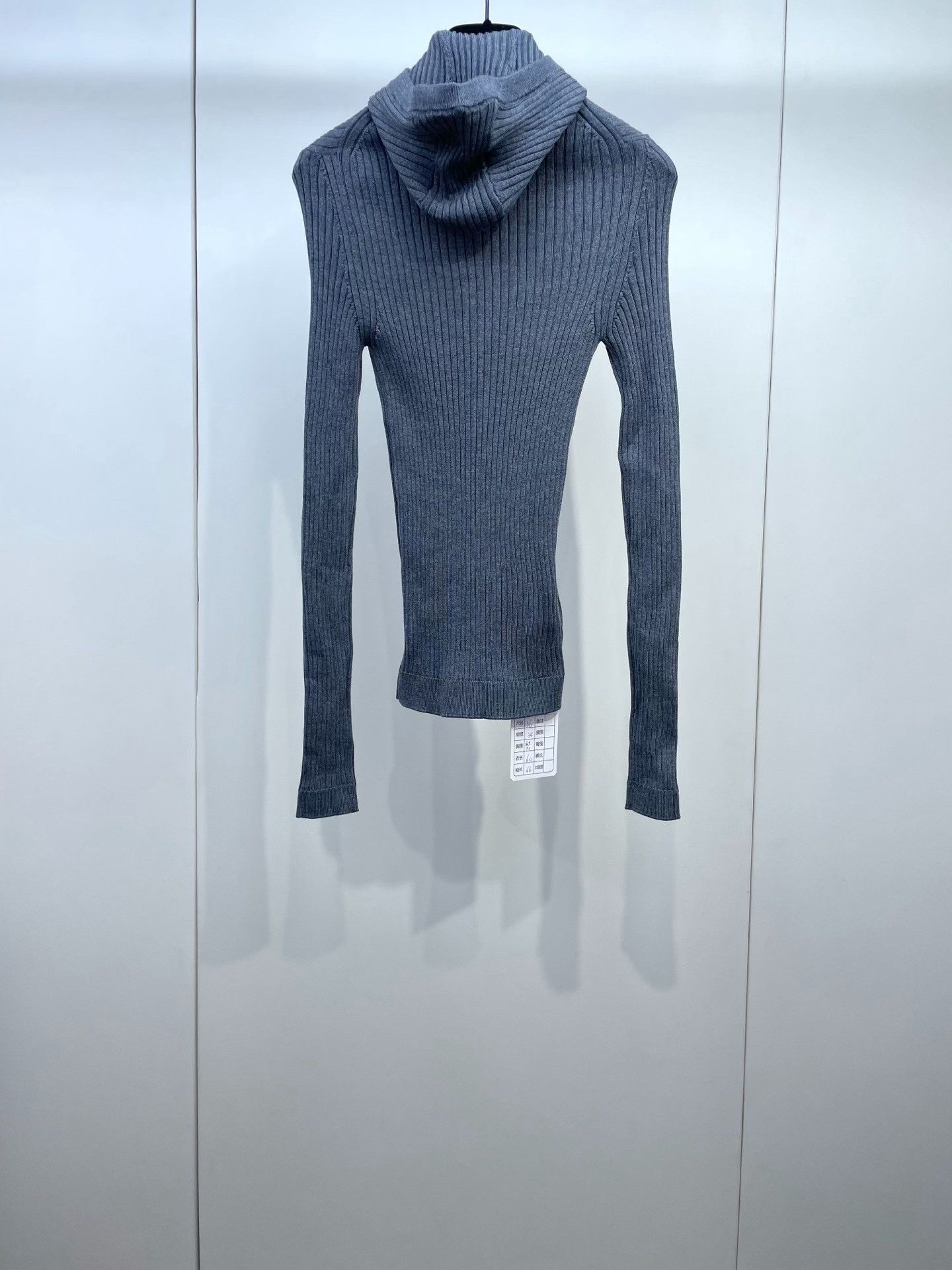 Miu Miu Miu Miu 25s Gray Turtleneck Hoodie Size XS / US 0-2 / IT 36-38 - 2 Thumbnail