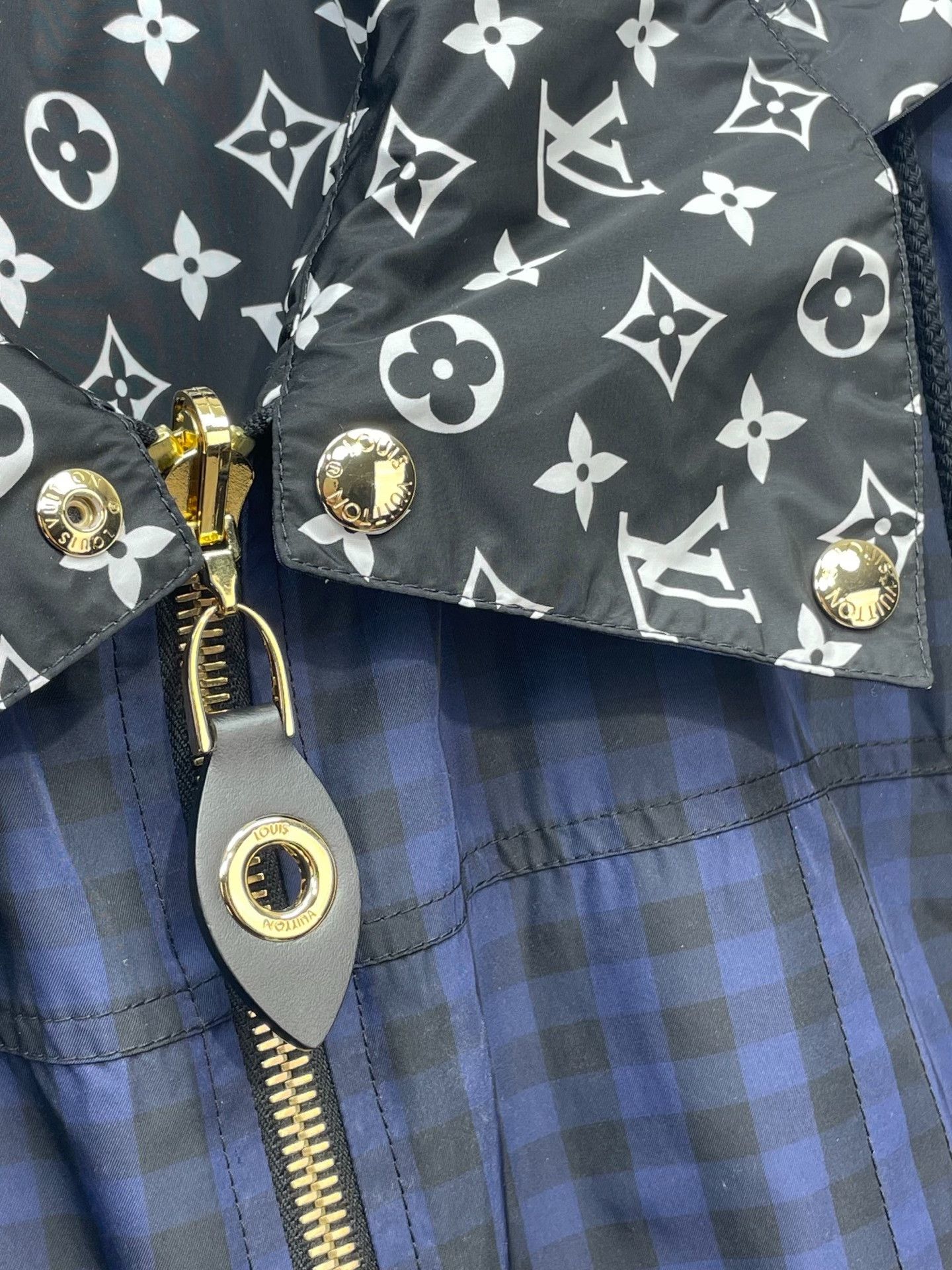 Louis Vuitton Louis Vuitton 25 Checkered Monogram Reversible Jacket Size US XXS / EU 40 - 9 Thumbnail