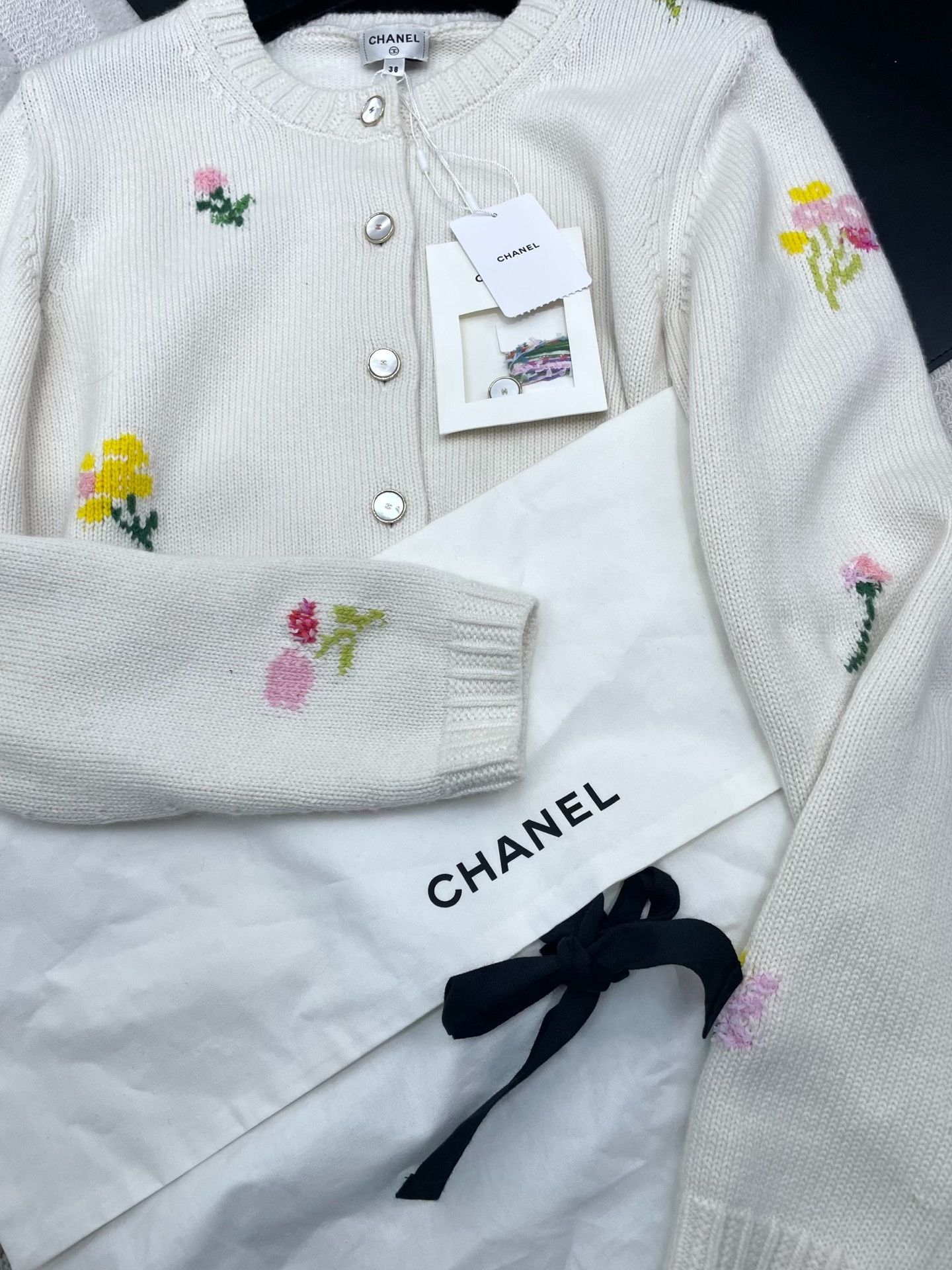Chanel Chanel 26P Knit Cardigan Size S / US 4 / IT 40 - 5 Thumbnail