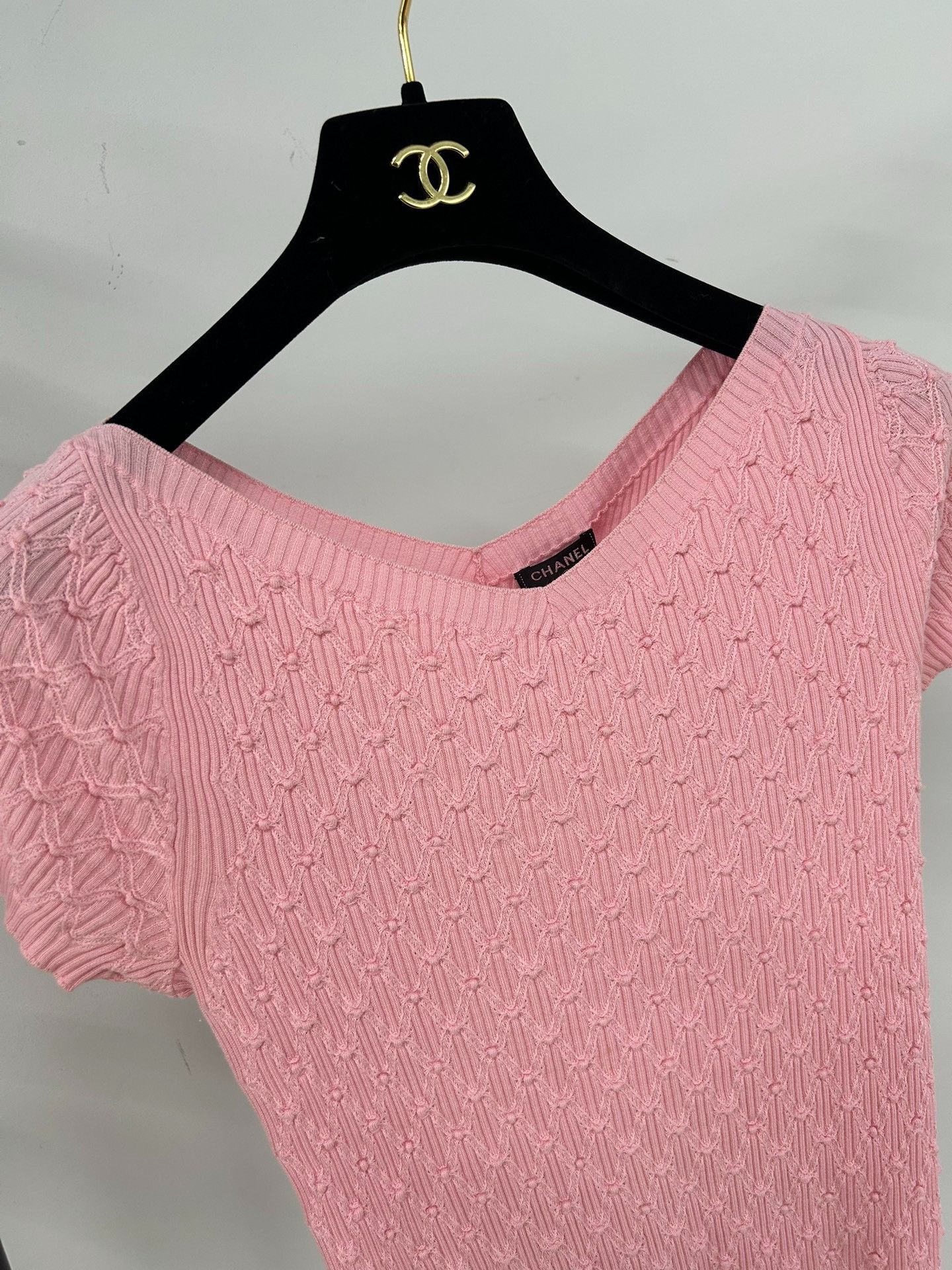 Chanel Chanel V-Neck Knit Short Sleeve Size S / US 4 / IT 40 - 2 Thumbnail
