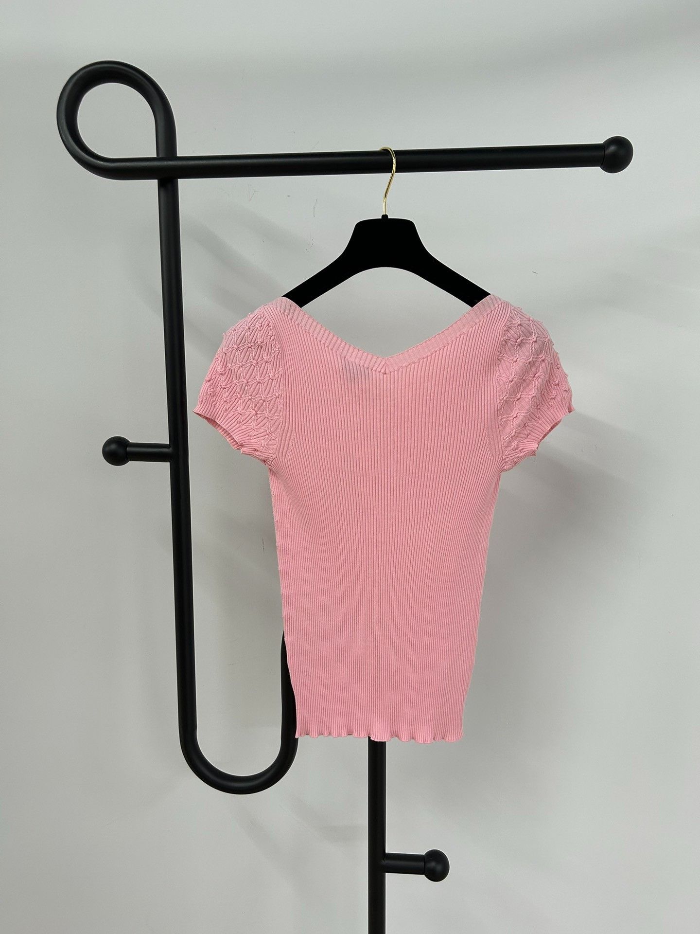 Chanel Chanel V-Neck Knit Short Sleeve Size S / US 4 / IT 40 - 3 Thumbnail