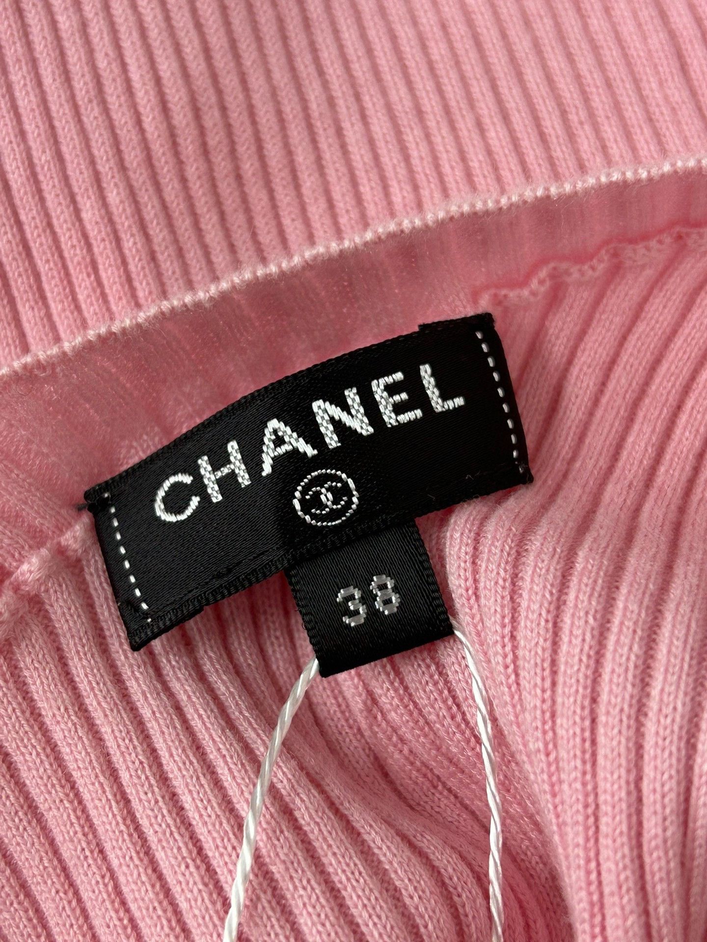 Chanel Chanel V-Neck Knit Short Sleeve Size S / US 4 / IT 40 - 4 Thumbnail