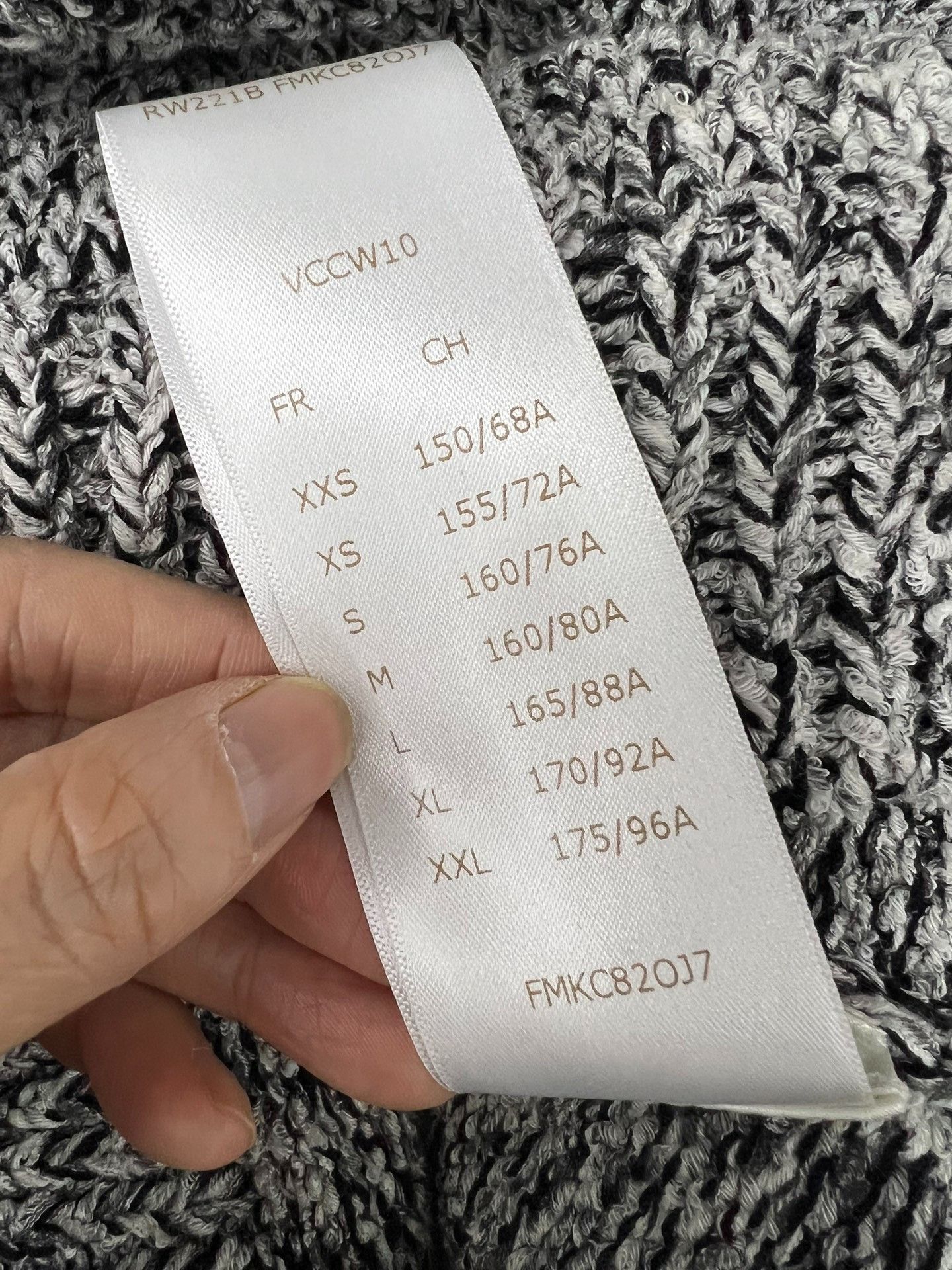 Louis Vuitton LV Gray Beaded Collar Knit Cardigan Size S / US 4 / IT 40 - 6 Thumbnail