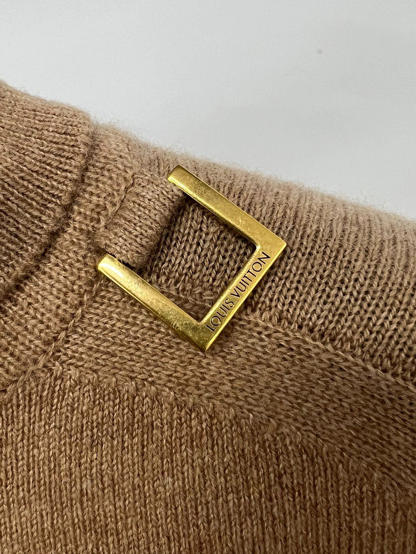 Louis Vuitton LV Cashmere Turtleneck Sweater Size XS / US 0-2 / IT 36-38 - 3 Thumbnail