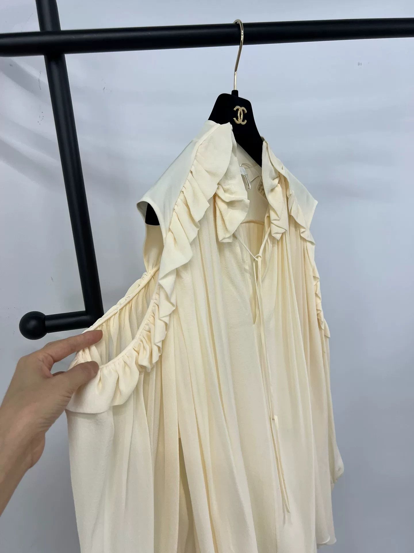 Chloe Chloe Silk Off-Shoulder Blouse Size S / US 4 / IT 40 - 3 Thumbnail