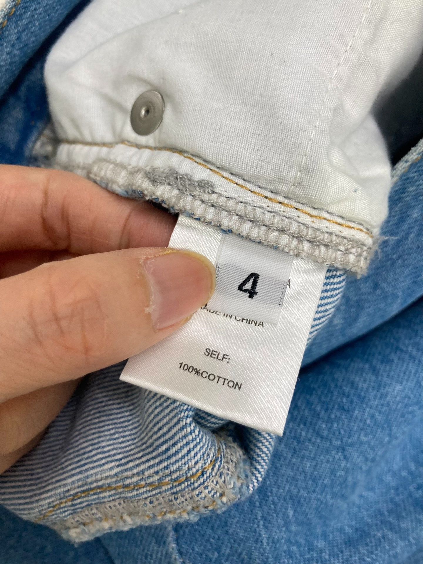 Area Area Blue Heart Ripped Rhinestone Jeans Size 26" / US 2 / IT 38 - 7 Thumbnail