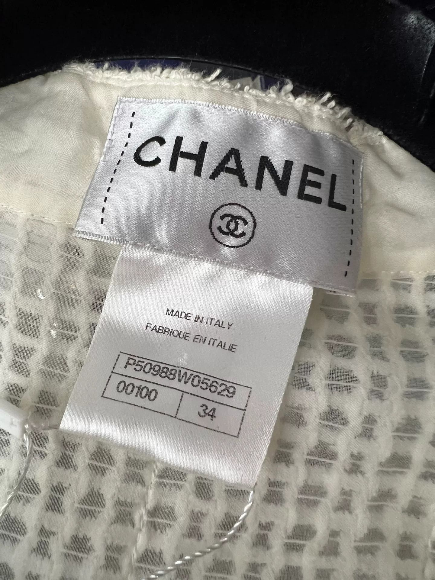 Chanel Chanel White Silk Camellia Cardigan Size XXS / US 00 / IT 34 - 5 Thumbnail