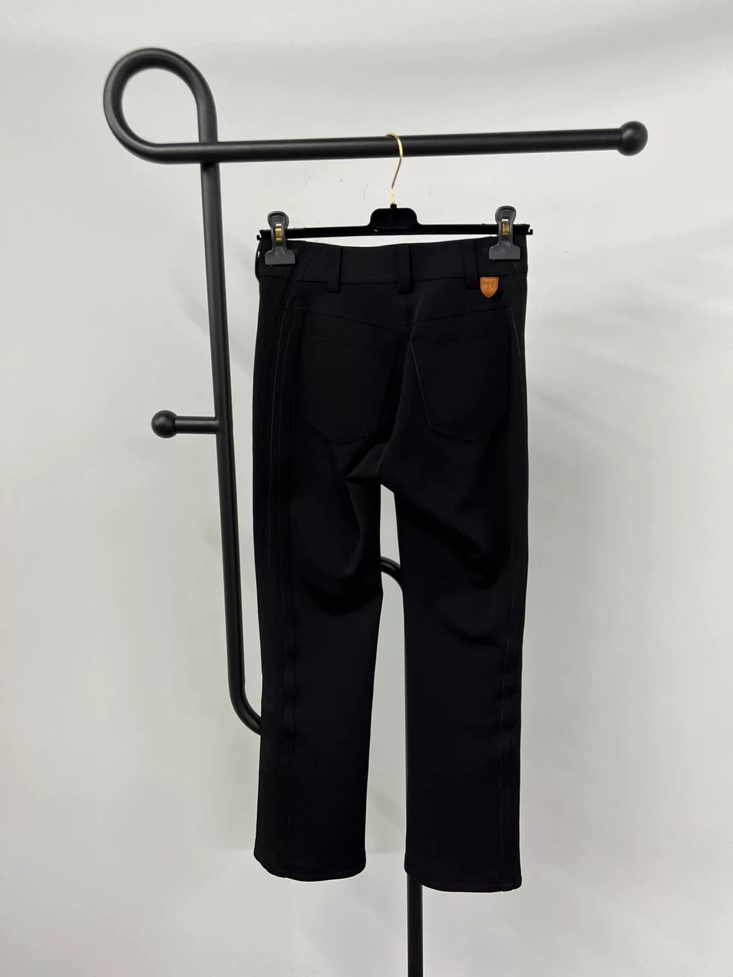 Louis Vuitton Louis Vuitton Black Slim-Fit Pants Size US 34 / EU 50 - 2 Thumbnail