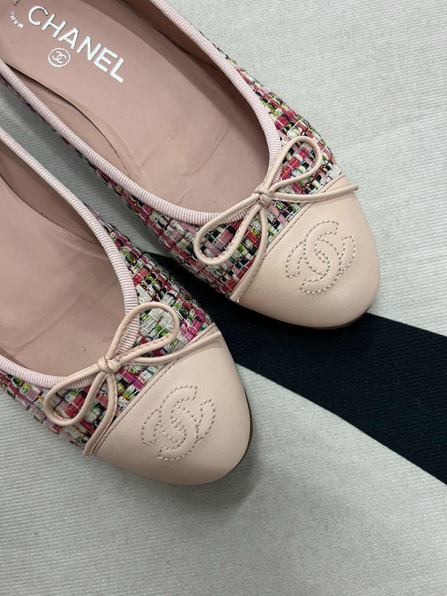 Chanel Chanel Pink Tweed Ballet Flats Size US 6 / IT 36 - 2 Thumbnail