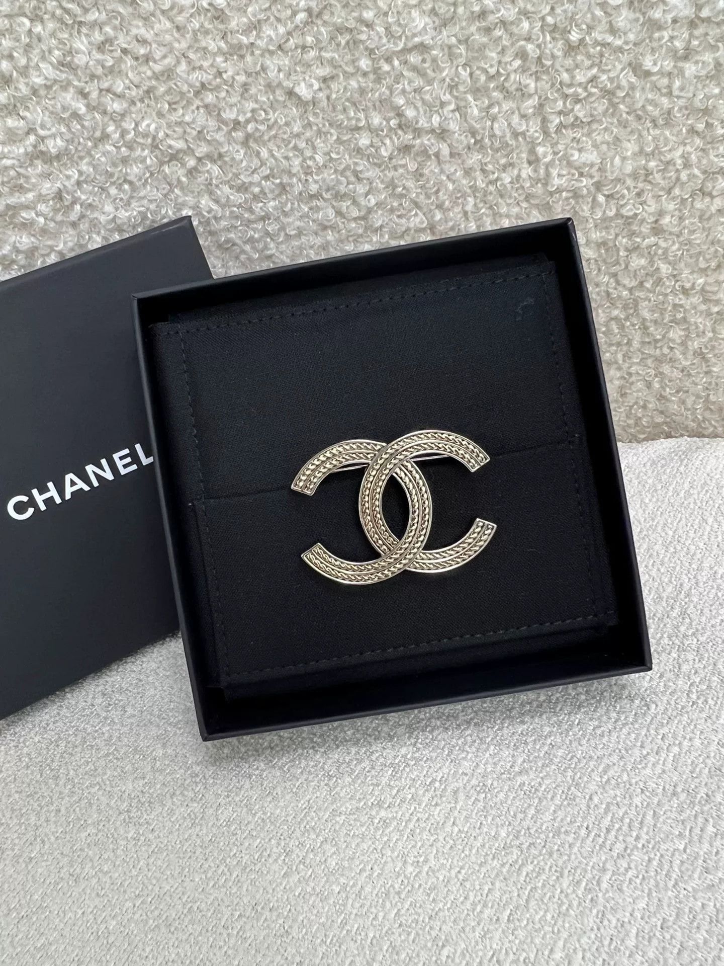 Chanel Chanel 25A Rope Knot Double C Brooch Size ONE SIZE - 3 Thumbnail