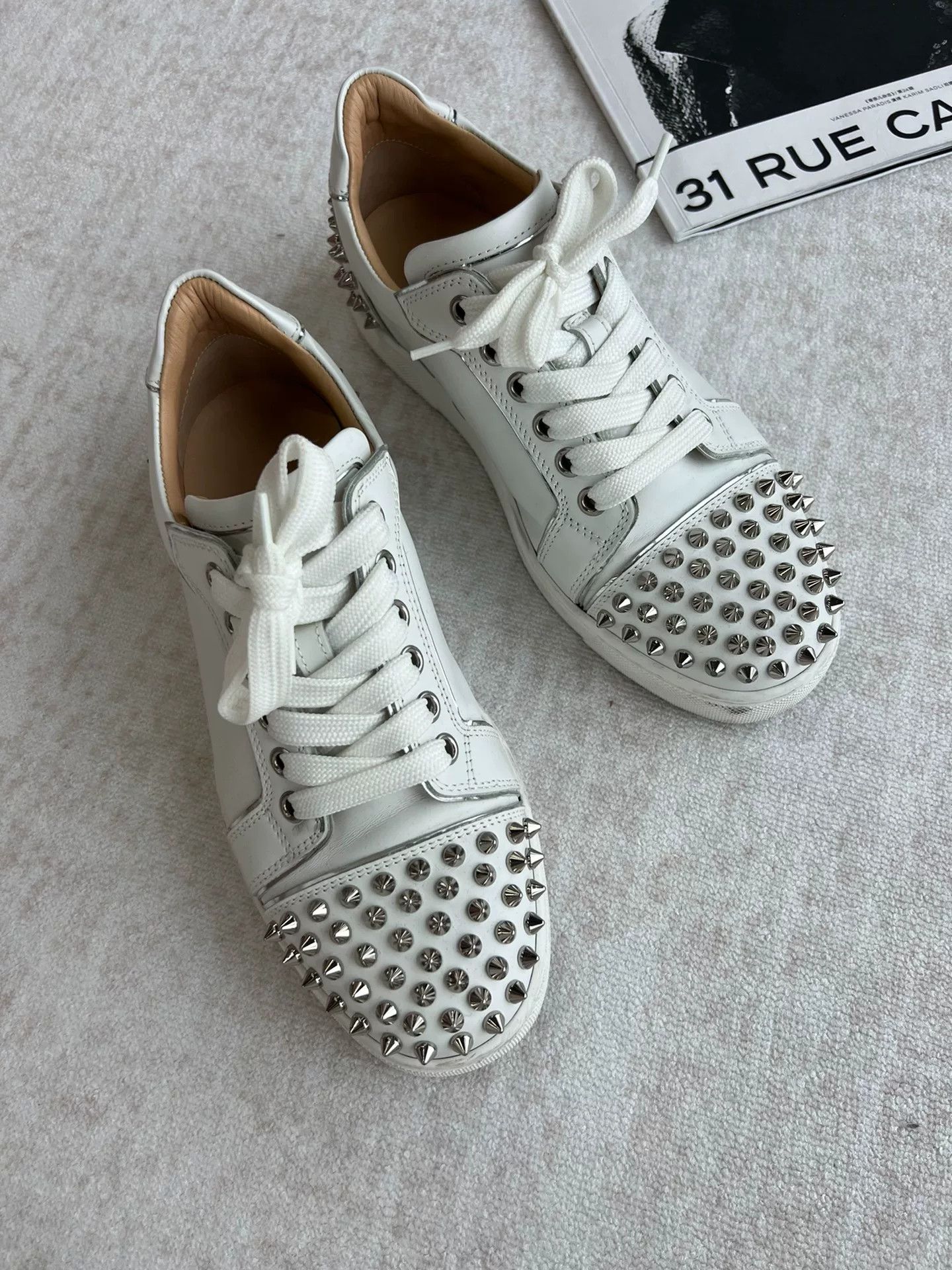Christian Louboutin Christian Louboutin White Leather Low-Top Spiked Sneakers Size US 5 / IT 35 - 2 Thumbnail