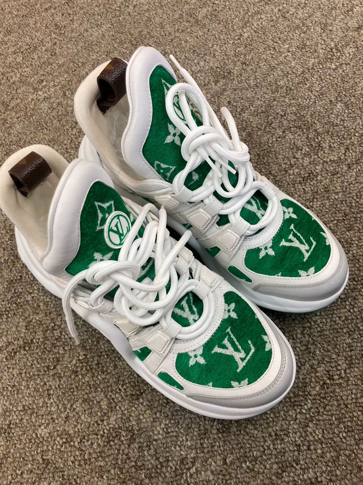 Louis Vuitton Louis Vuitton Green Logo Dad Sneakers Size US 6 / IT 36 - 2 Thumbnail
