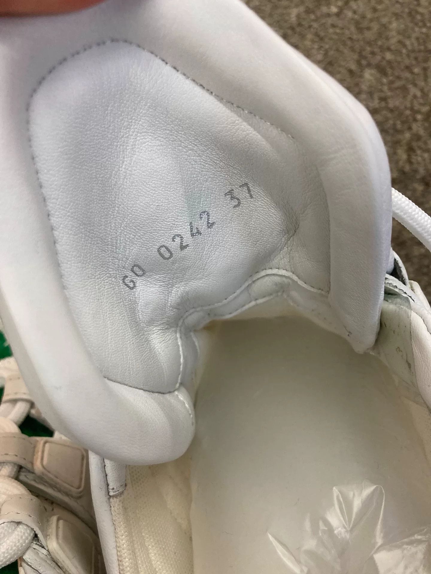 Louis Vuitton Louis Vuitton Green Logo Dad Sneakers Size US 6 / IT 36 - 5 Thumbnail