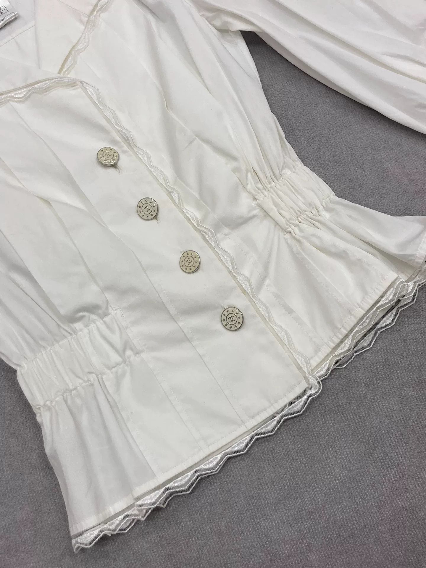 Chanel Chanel White Lace Waist Shirt Size XS / US 0-2 / IT 36-38 - 4 Thumbnail