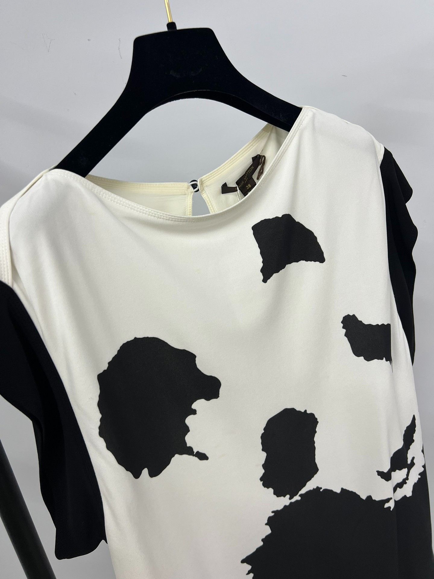 Louis Vuitton LV Silk Short-Sleeve Face Print Top Size S / US 4 / IT 40 - 2 Thumbnail