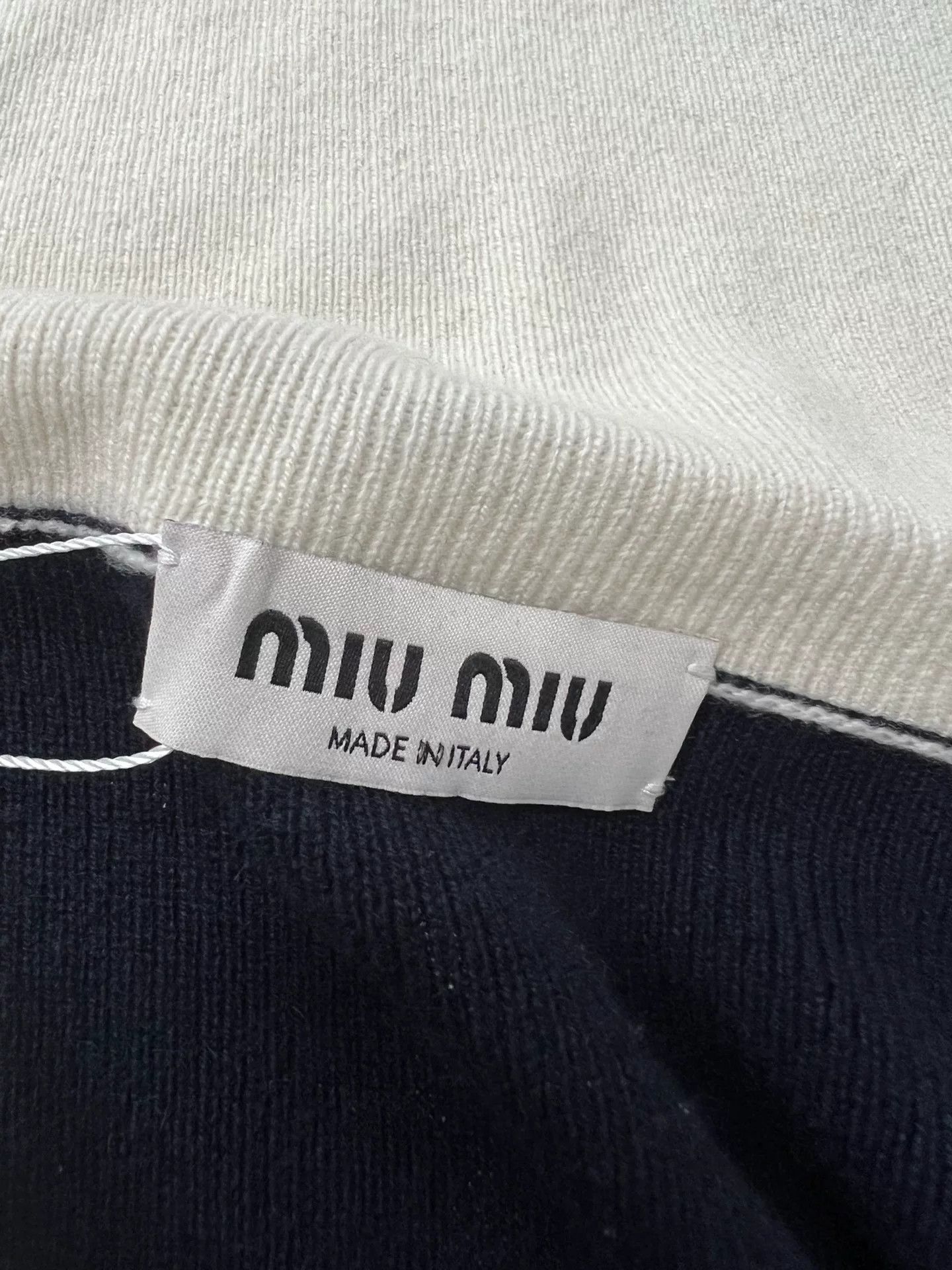 Miu Miu MiuMiu Navy Collar Cashmere Cardigan Size S / US 4 / IT 40 - 4 Thumbnail