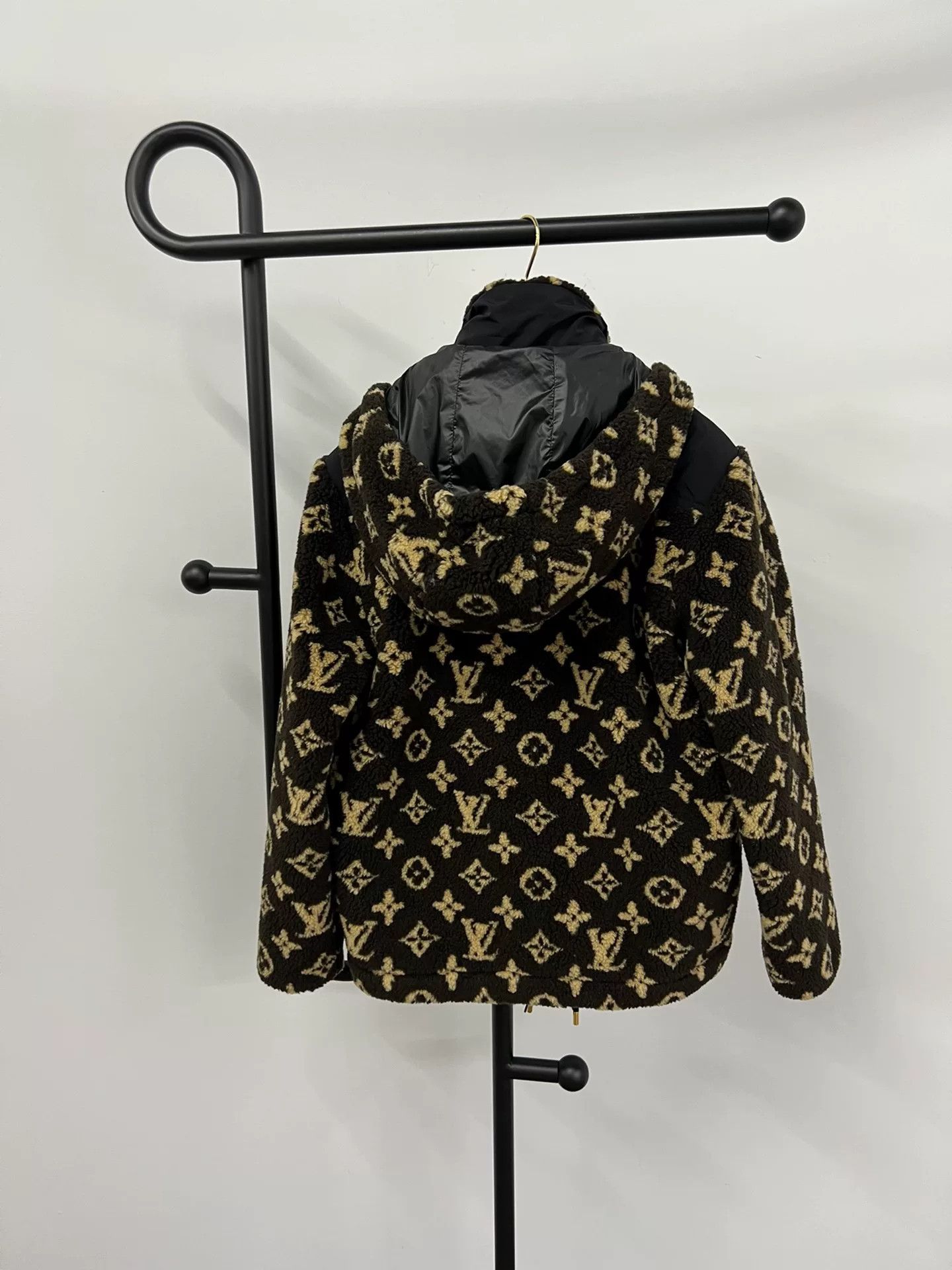 Louis Vuitton LV Monogram Teddy Coat Size XXS / US 00 / IT 34 - 3 Thumbnail