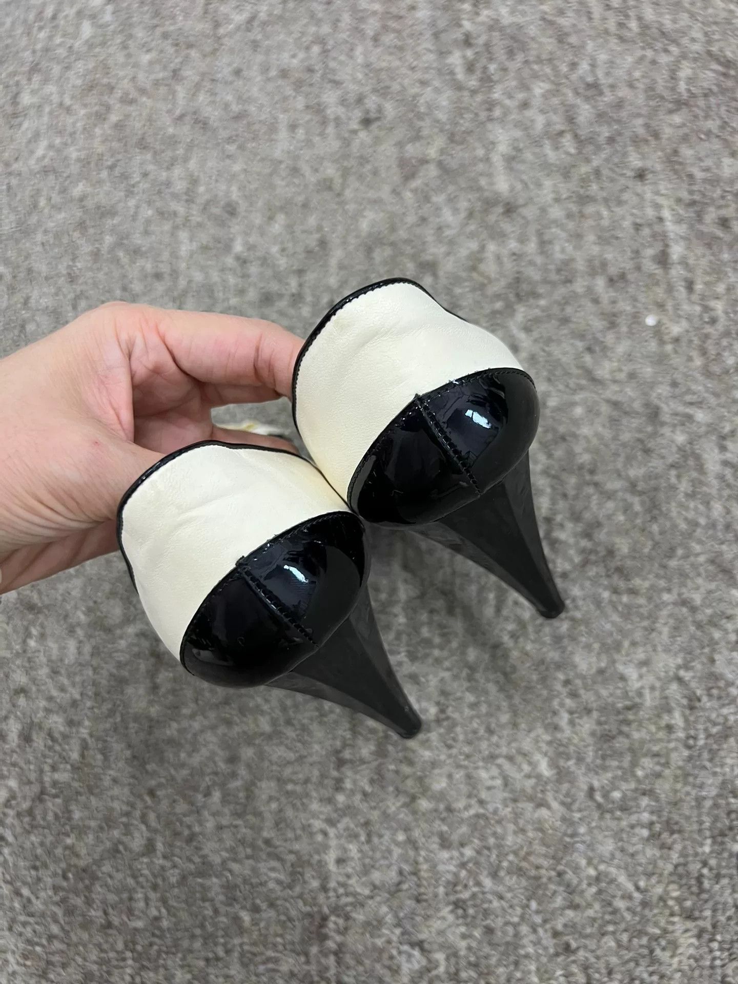 Chanel Chanel Black White Camellia Heels Size US 6 / IT 36 - 4 Thumbnail