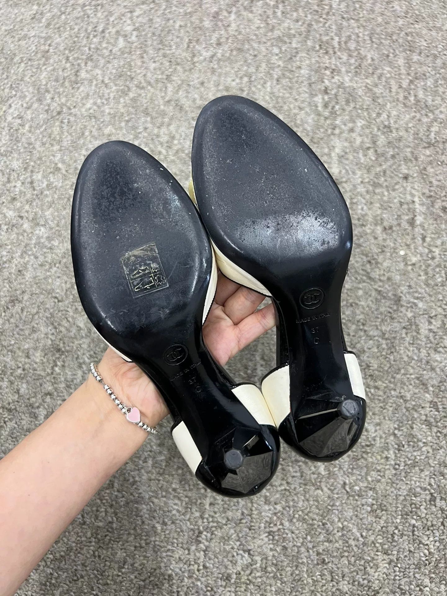 Chanel Chanel Black White Camellia Heels Size US 6 / IT 36 - 5 Thumbnail