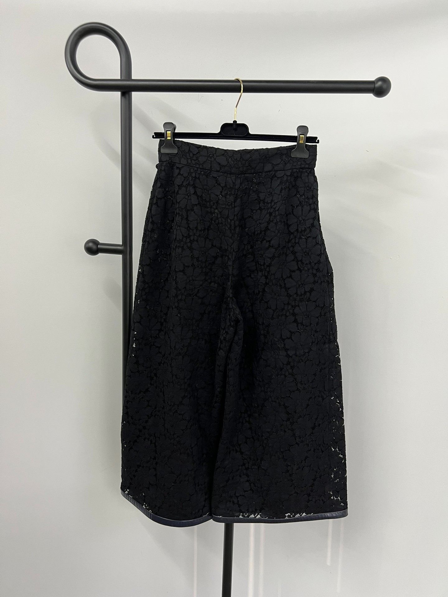 Chanel Chanel Black Lace Wide-Leg Pants Size 38" / US 16 / IT 52 - 2 Thumbnail