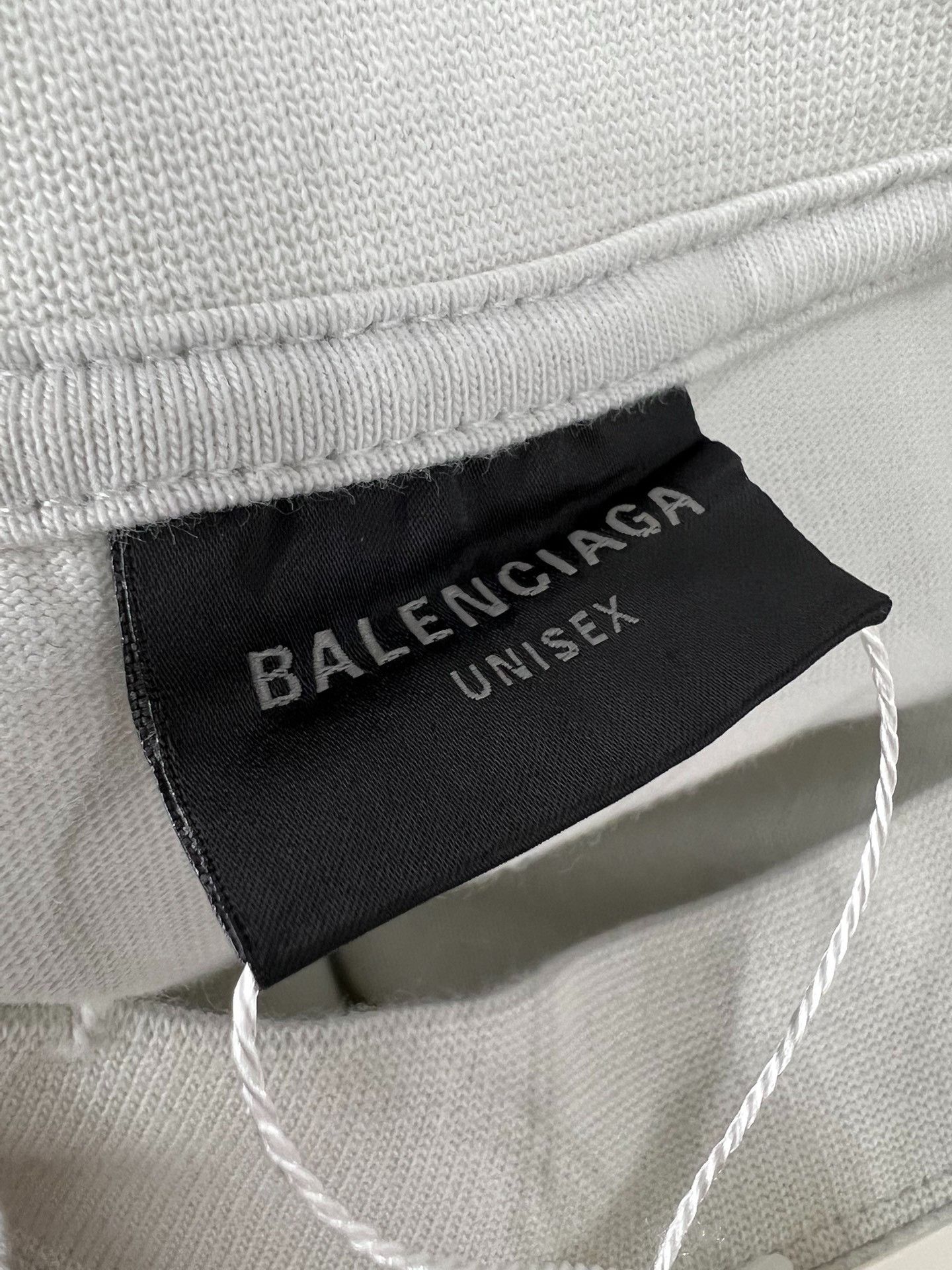 Balenciaga Balenciaga Distressed Short-Sleeve T-Shirt L Size US L / EU 52-54 / 3 - 4 Thumbnail