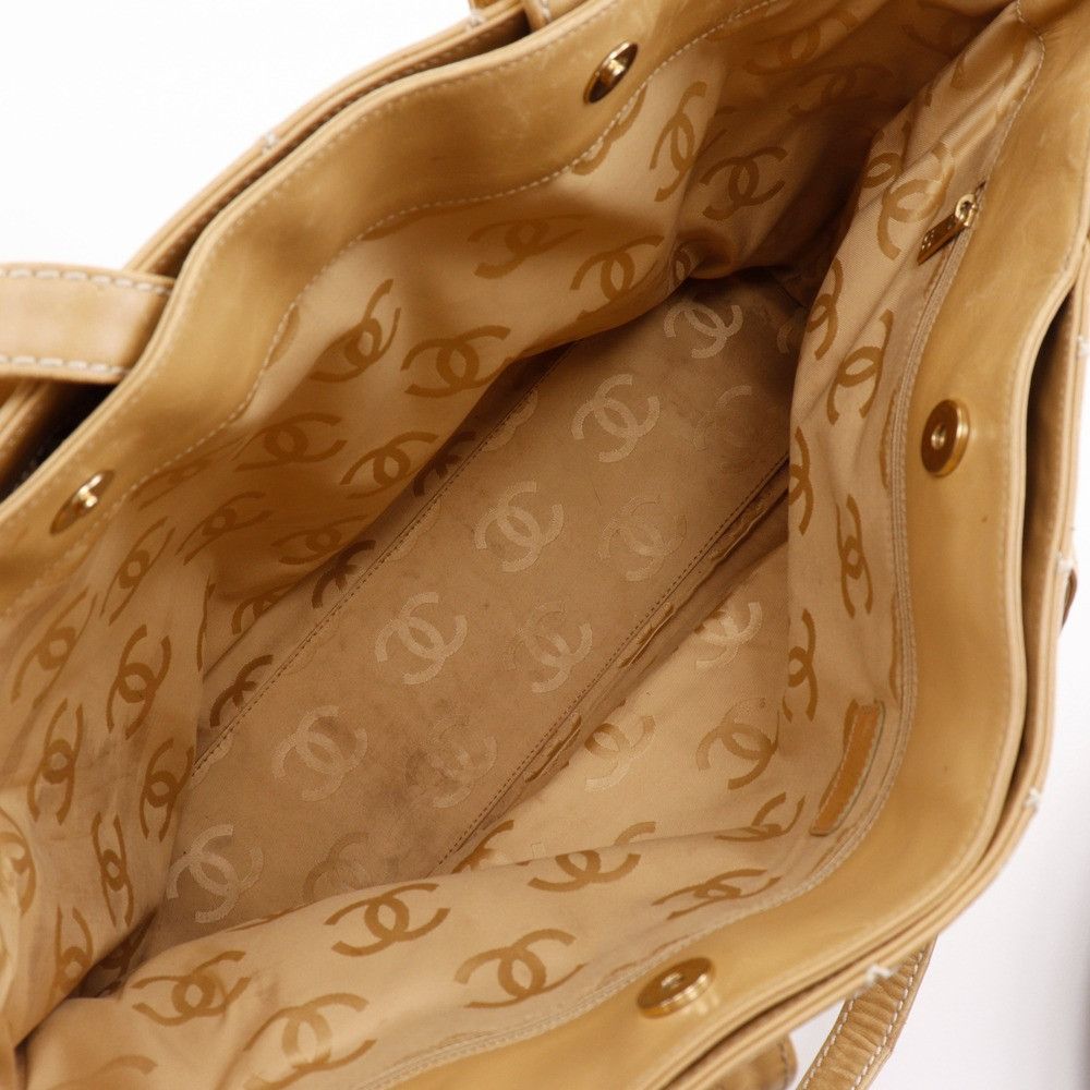 Chanel Chanel Chanel Wild Stitch Calf Tote Bag Leather Tote Bag DUTY FREE for USA Size ONE SIZE - 6 Thumbnail
