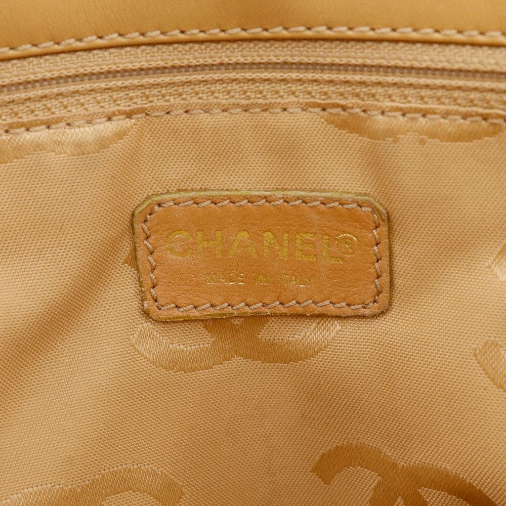 Chanel Chanel Chanel Wild Stitch Calf Tote Bag Leather Tote Bag DUTY FREE for USA Size ONE SIZE - 18 Thumbnail