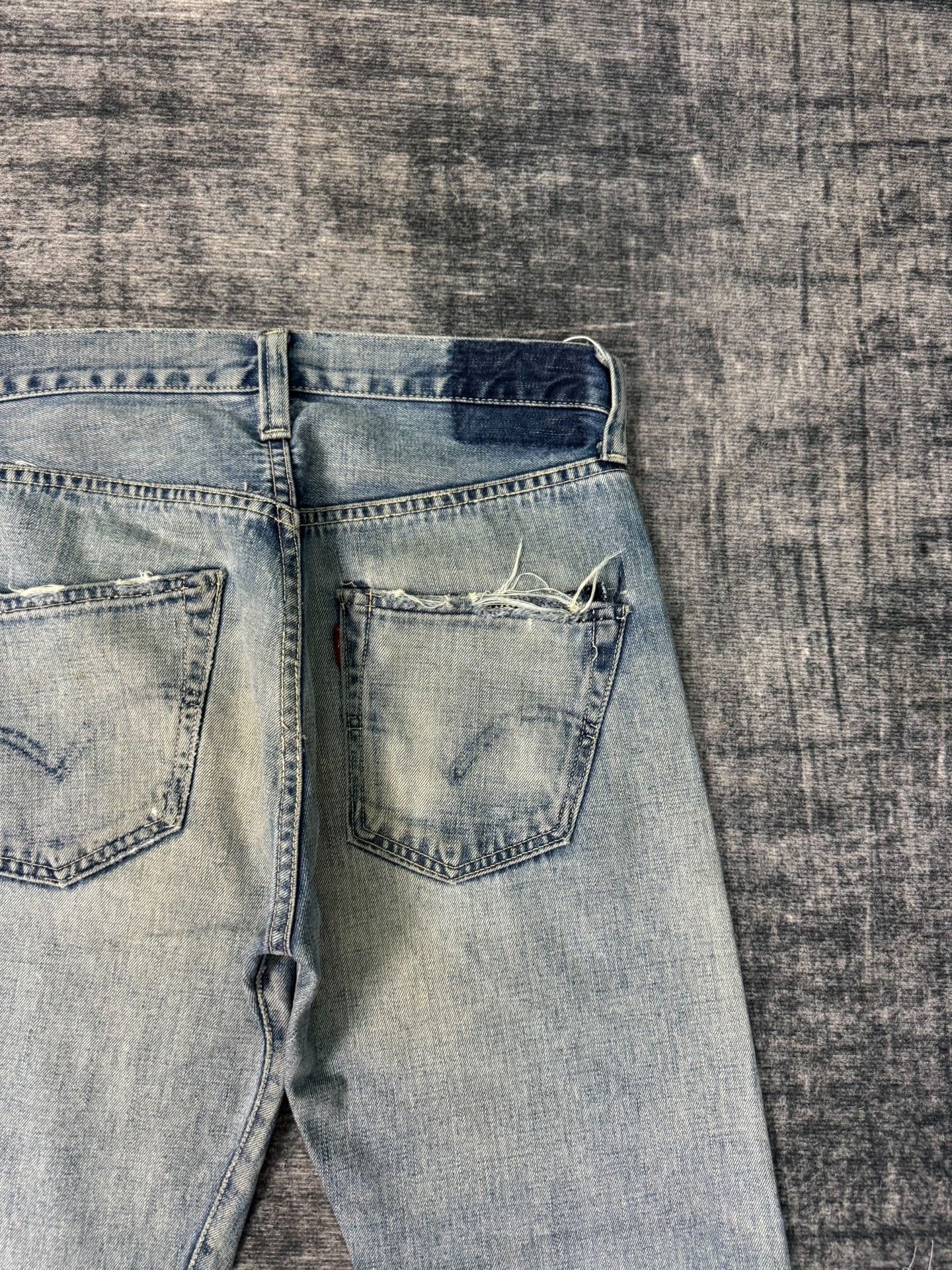 Vintage Vintage Levi's 44501 LVC 00s Washed Blue Jeans Size US 31 - 8 Thumbnail